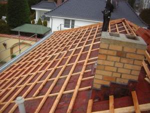 Auch das Dach wird ertüchtigt