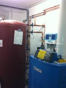 Frischwasserstation  mit Pufferspeicher - und später kommt noch die Solaranlage dazu