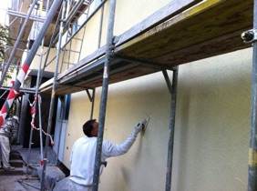 Nach der Dämmung wird verputzt