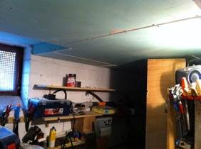 Auch die Kellerdecke wird gedämmt